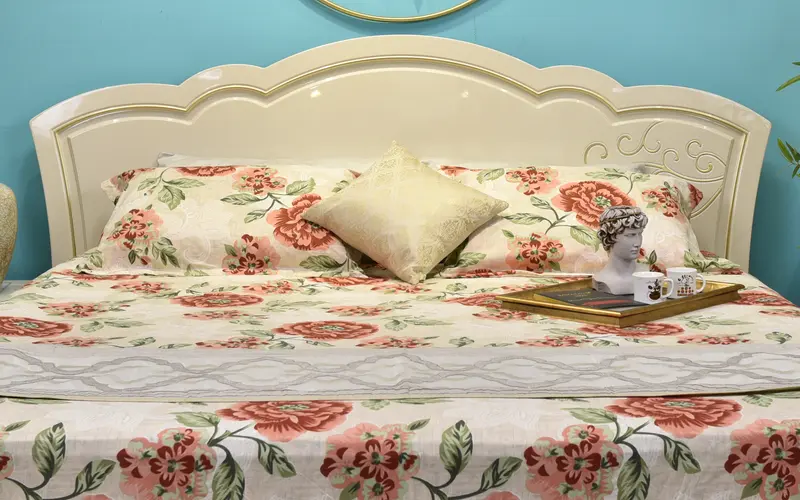 Elina King Bedsheet - Red